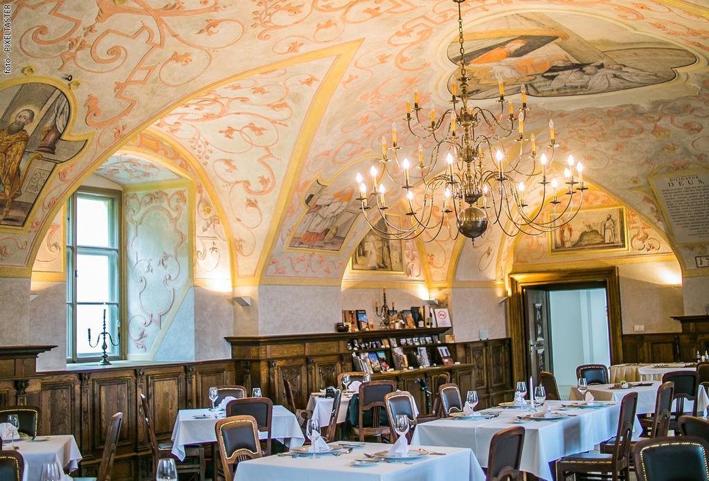 Sopron Monastery Hotel Bagian luar foto